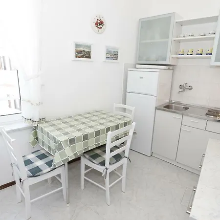 Apartment Luiza With Terrace Baska (Krk) Exterior photo