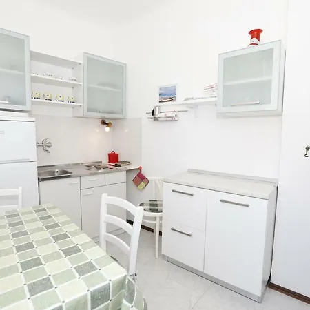 Apartment Luiza With Terrace Baska (Krk) Exterior photo