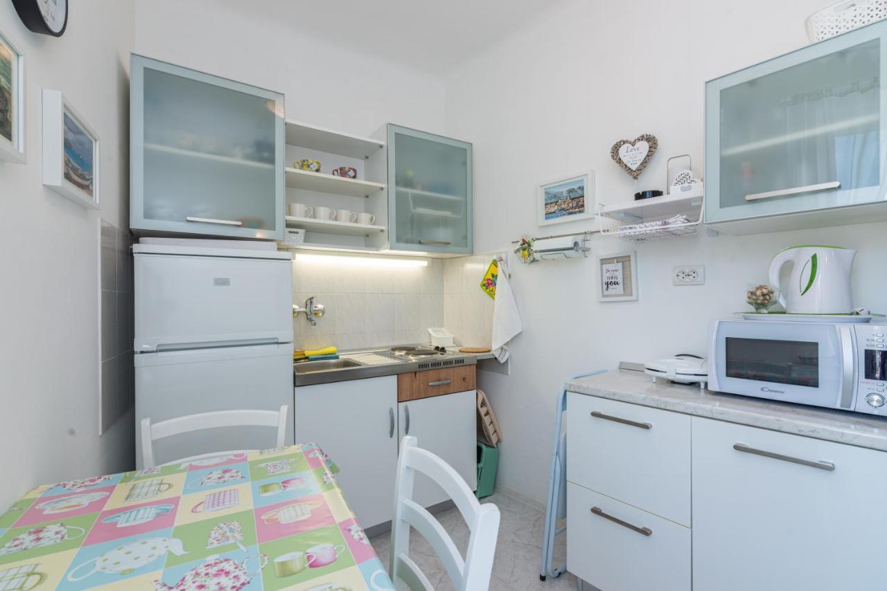 Apartment Luiza With Terrace *