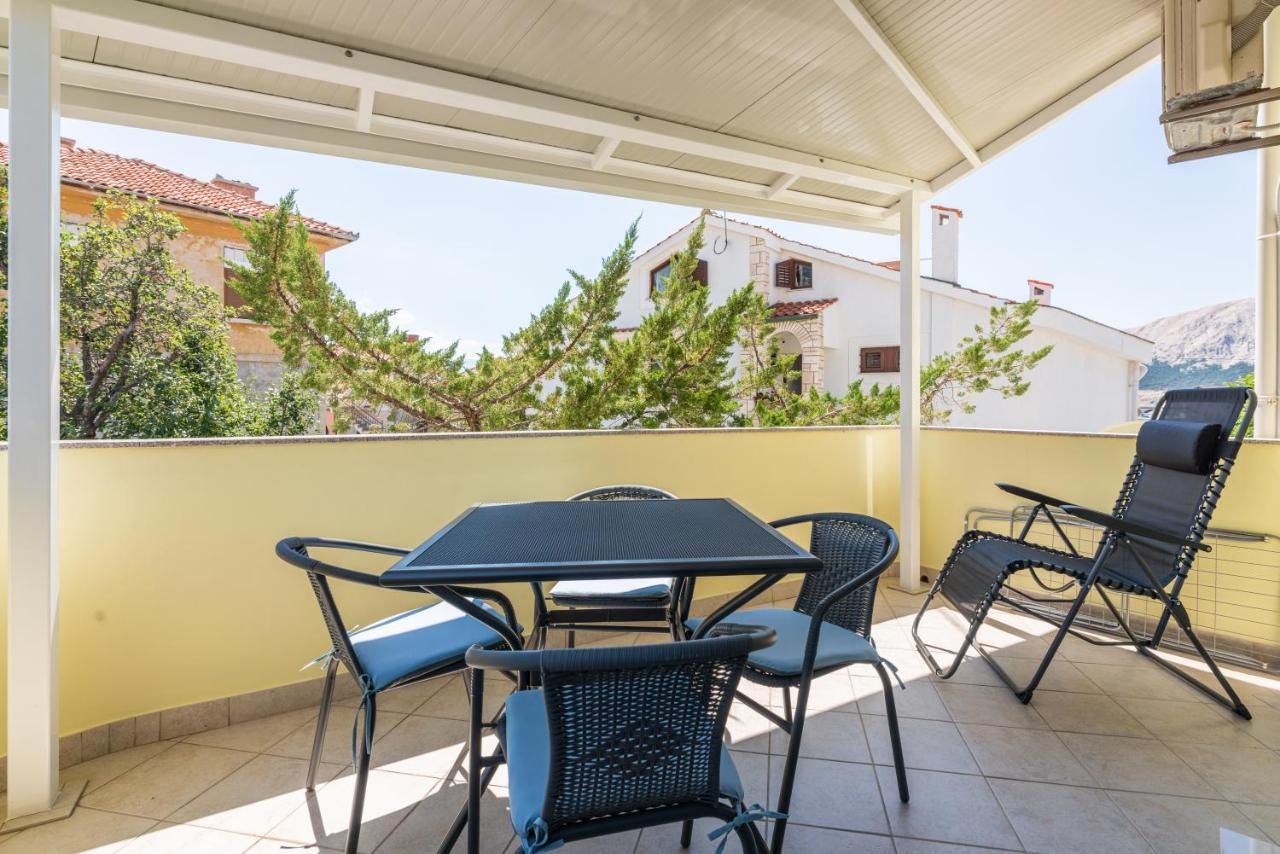 Luiza With Terrace Apartment *