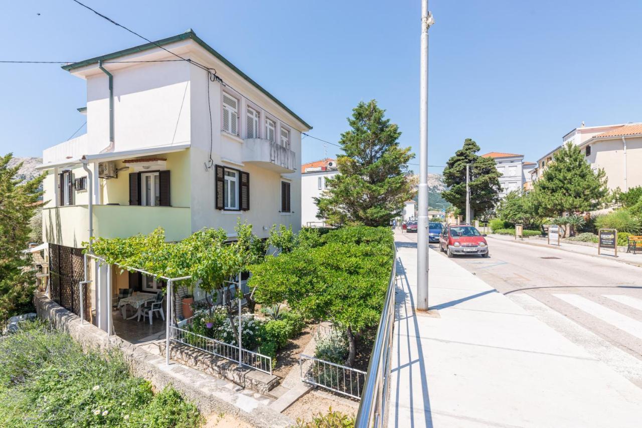 Luiza With Terrace Apartment