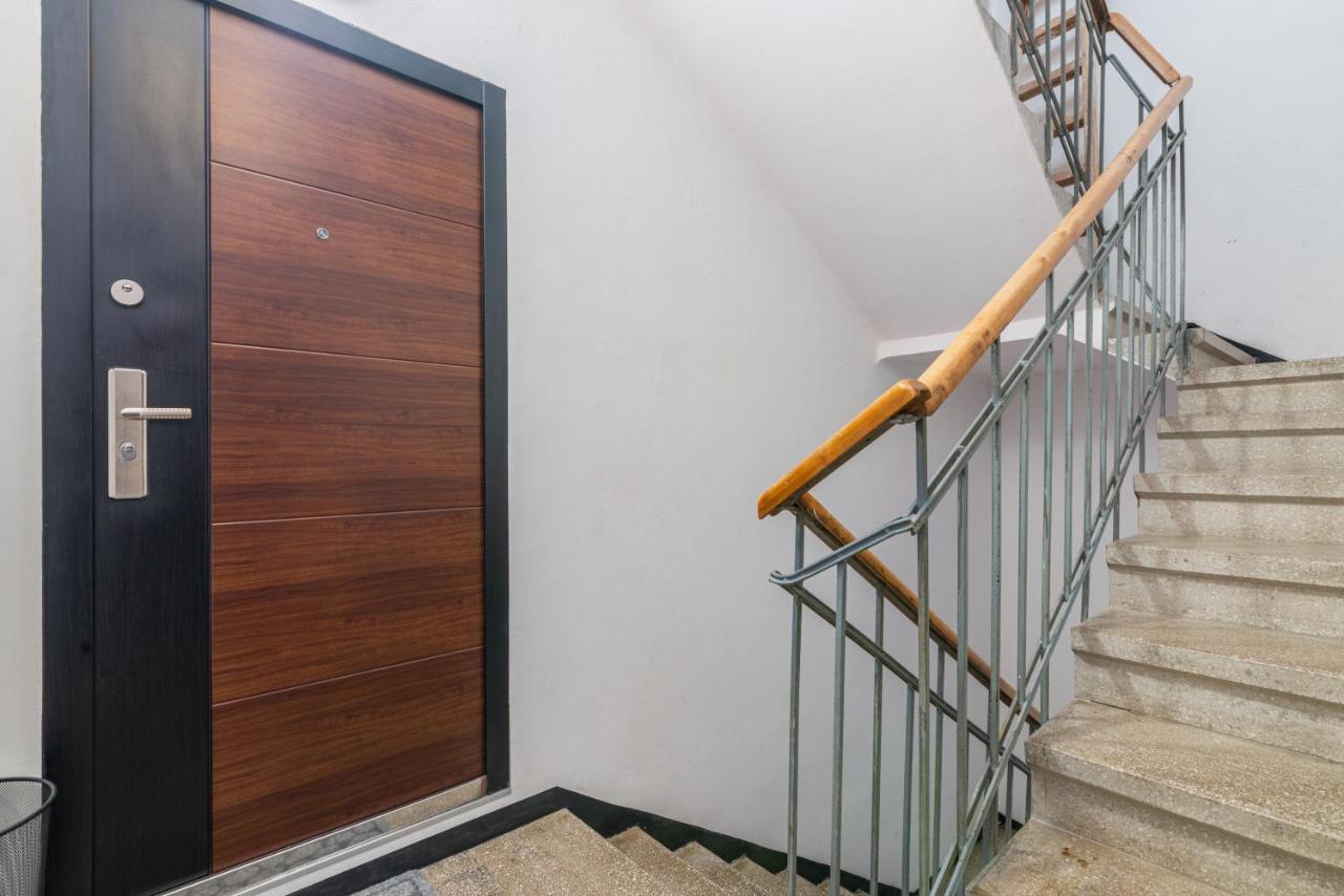 Luiza With Terrace Apartment *
